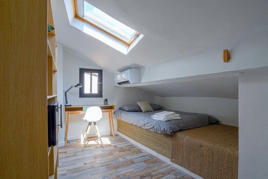 מונפלייה Studio Sous Les Toits Tres Bien Place Et Climatise מראה חיצוני תמונה